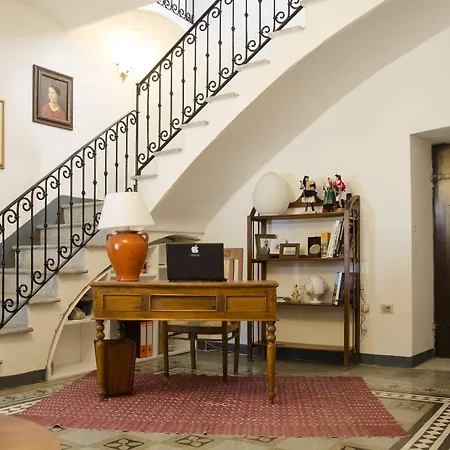 Antica Casa Cristofori Bed & Breakfast *