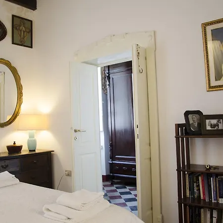 Bed and Breakfast Antica Casa Cristofori *