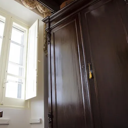 Antica Casa Cristofori Bed and Breakfast *